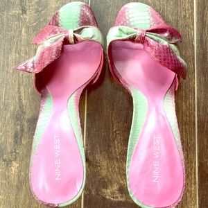 New Nine West fuchsia & blue slip-on sandals